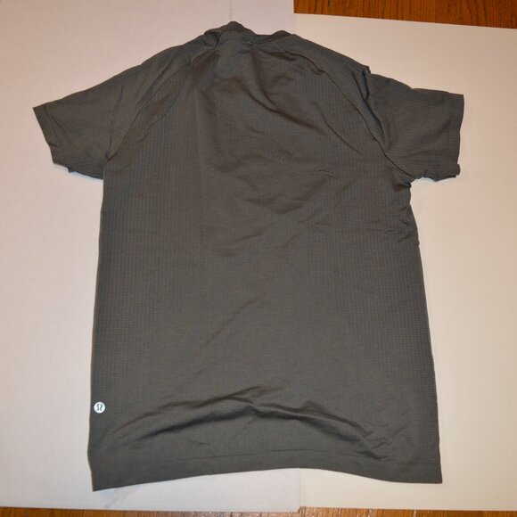 Lululemon Men's Tops Lot, Sizes S and M - Metal Vent Tech, Polo, Senseknit - Picture 7 of 14